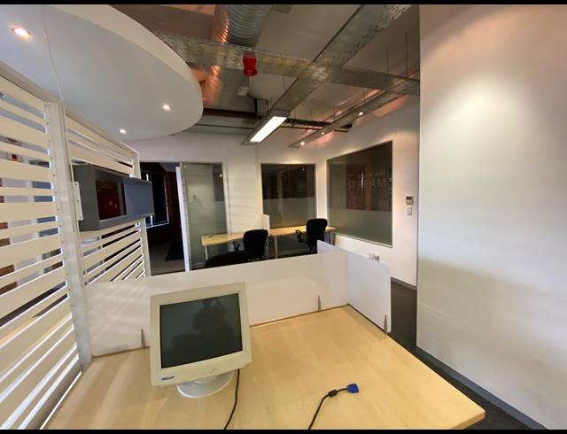 93M² OFFICE TO LET IN OBSERVATORY